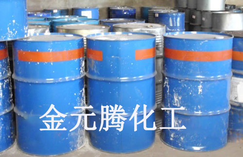 庫(kù)房油類產(chǎn)品一角